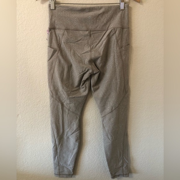 Athleta Salutation Stash Pocket Tight in Quail Tan Beige - Size Medium - Picture 4 of 8